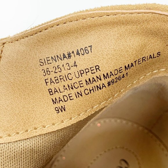 Comfort View Tan Embroider Crepe Sole Bootie SZ 9 - Picture 6 of 10